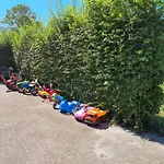 De Tulpenweide Lege Kampeerplaats, Lege Plaats Op Het Gras Zonder Bed Camping Breezand (North Holland)