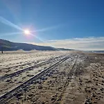 De Tulpenweide Lege Kampeerplaats, Lege Plaats Op Het Gras Zonder Bed Camping *
