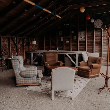 De Tulpenweide Lege Kampeerplaats, Lege Plaats Op Het Gras Zonder Bed * Breezand